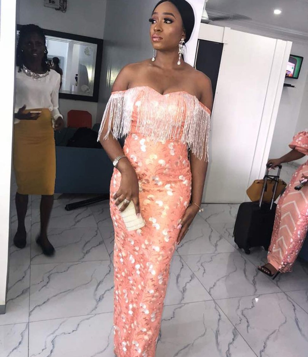 Different Aso ebi Designs For Sophisticated Ladies-Stay In Trend